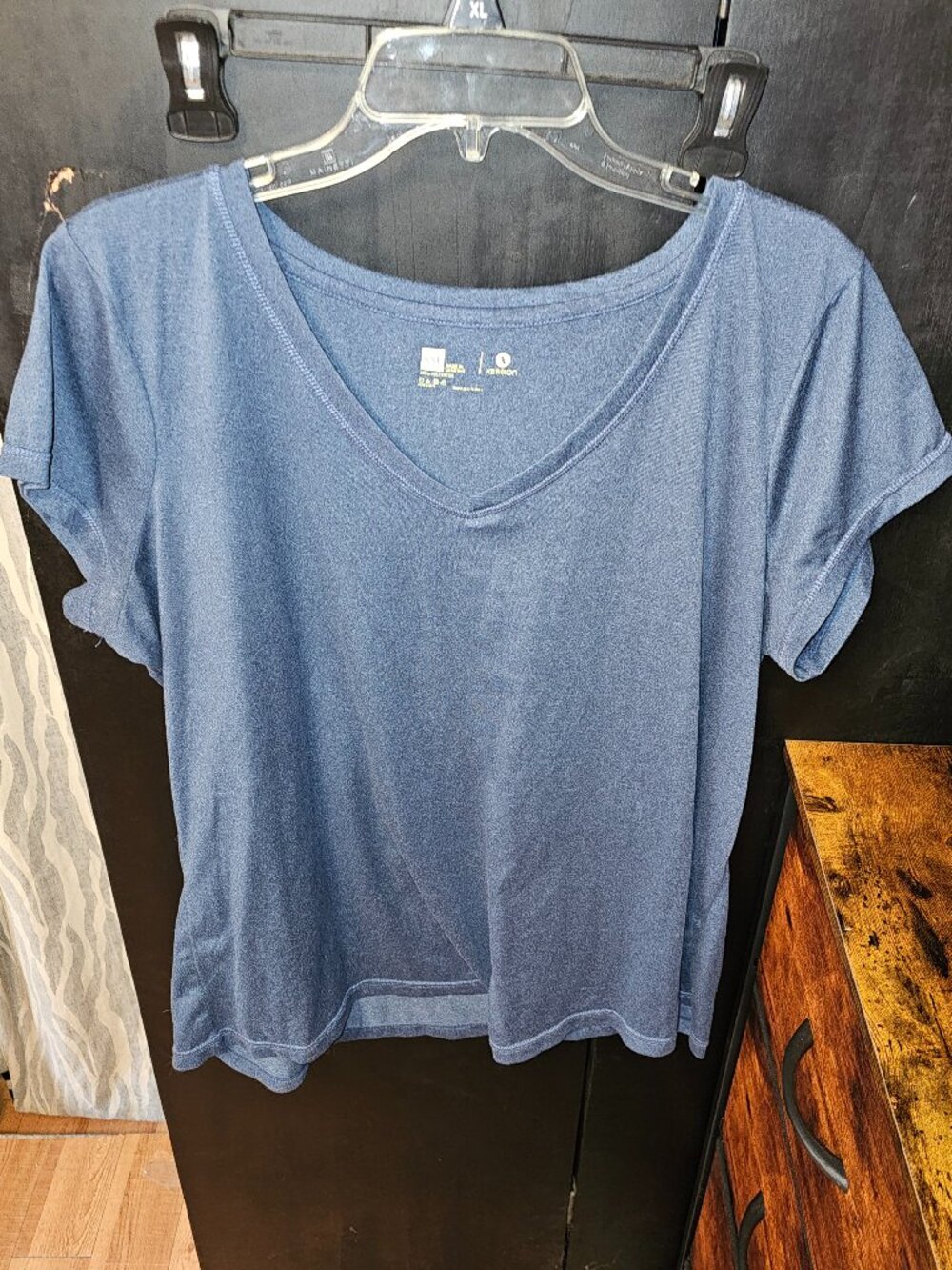 ❤️ EUC Women's size XXL Navy Xersion Athletic Shirt